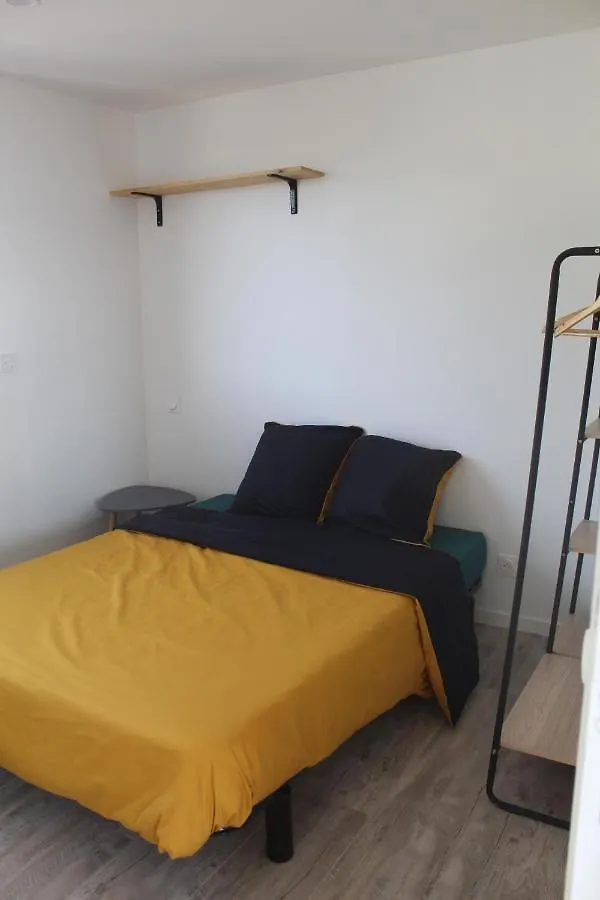 Immeuble Renove Au Centre D'Auch. Apartment France